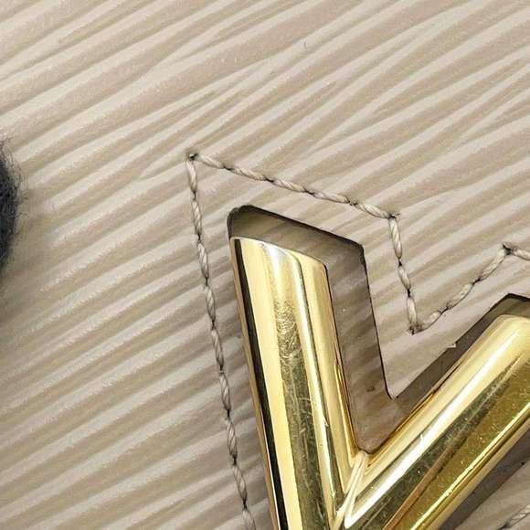 Louis Vuitton Epi Card Case WALLET - Picture 11 of 14